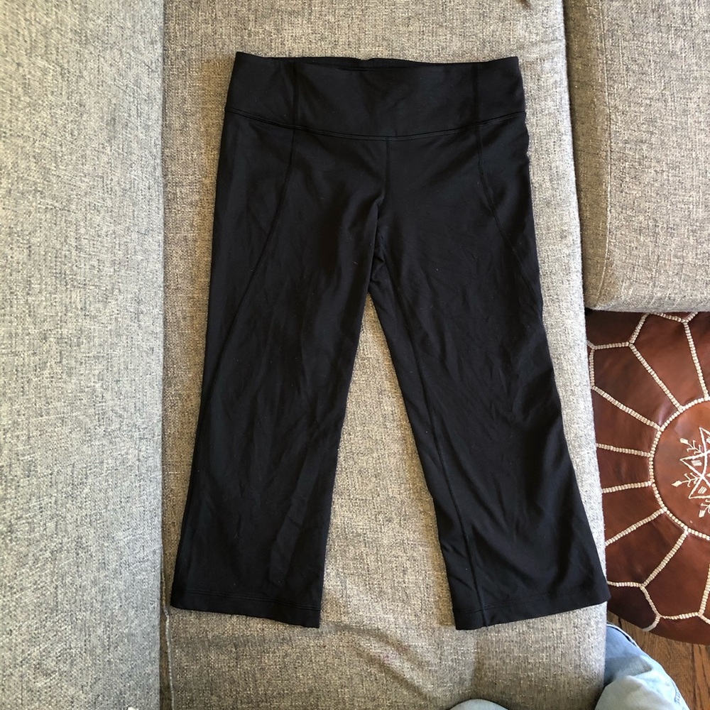 Lululemon Black Gather and Crow pants 8